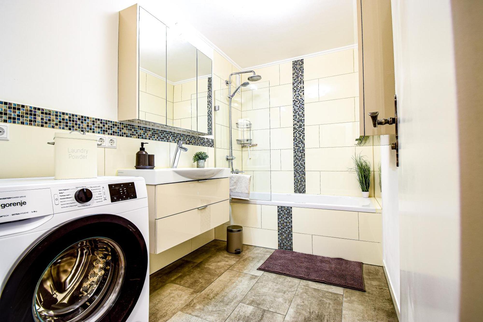 Scandic-Apartment - Balkony & Garage, 3Z, 80M2 بفورتسهايم المظهر الخارجي الصورة